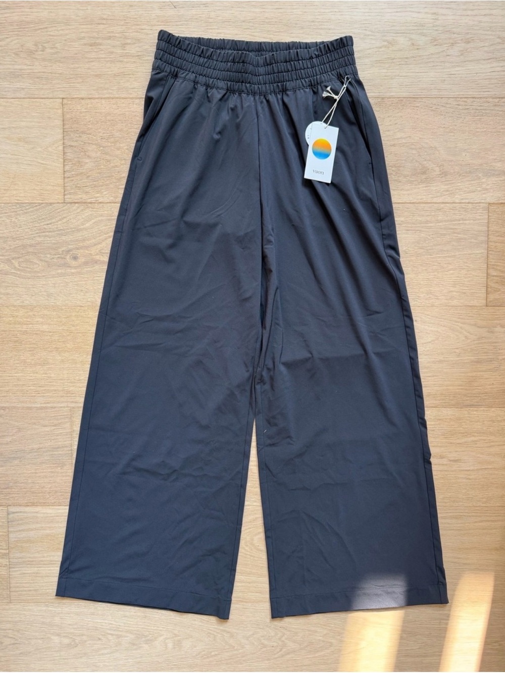 Vuori Villa Black Wide-Leg Elastic Waist Pants - Picture 5 of 7